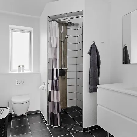 3 Bedroom Stunning In Holiday home Aabenraa