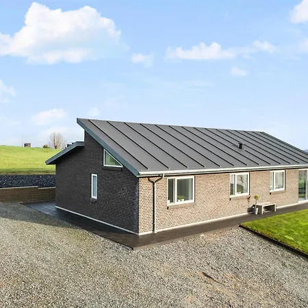 Hébergement de vacances 3 Bedroom Stunning In *